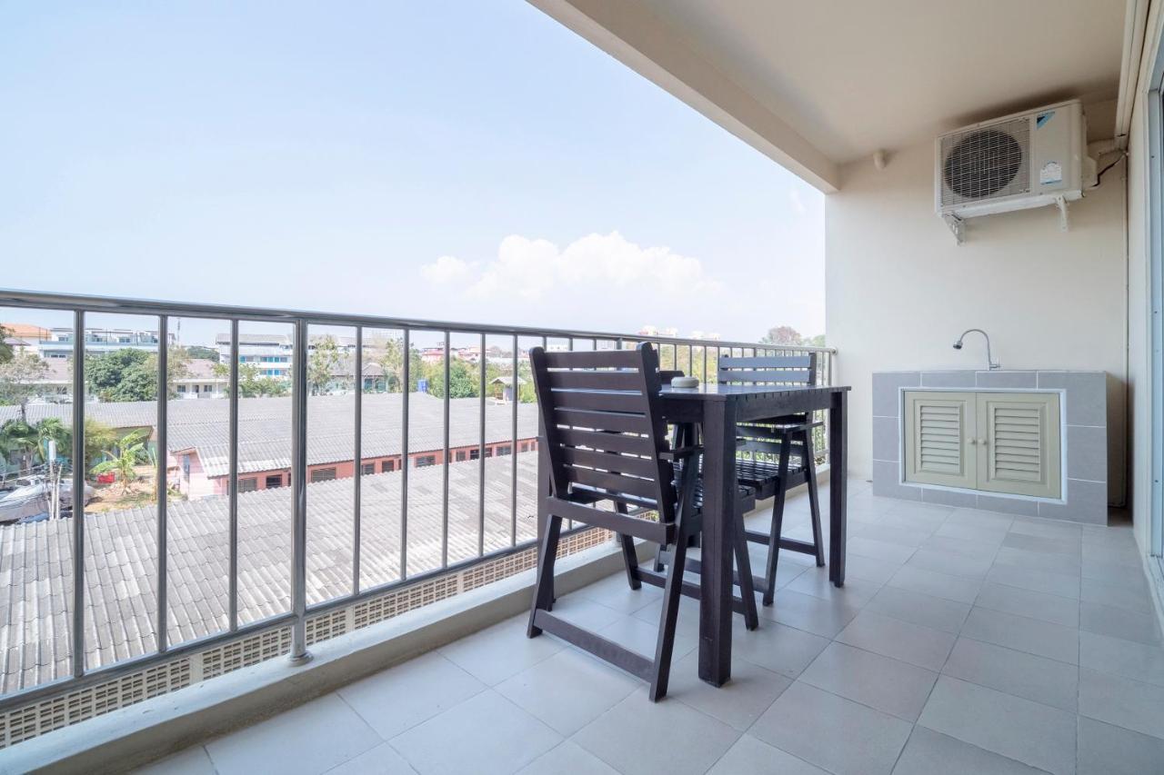 Oyo 829 Royal Thai Residence Bãi biển Jomtien Ngoại thất bức ảnh