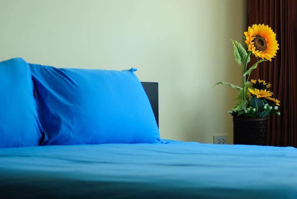 Oyo 829 Royal Thai Residence Bãi biển Jomtien Ngoại thất bức ảnh