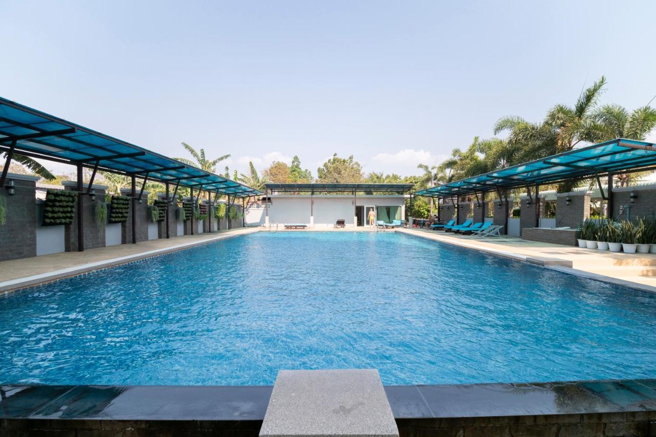 Oyo 829 Royal Thai Residence Bãi biển Jomtien Ngoại thất bức ảnh