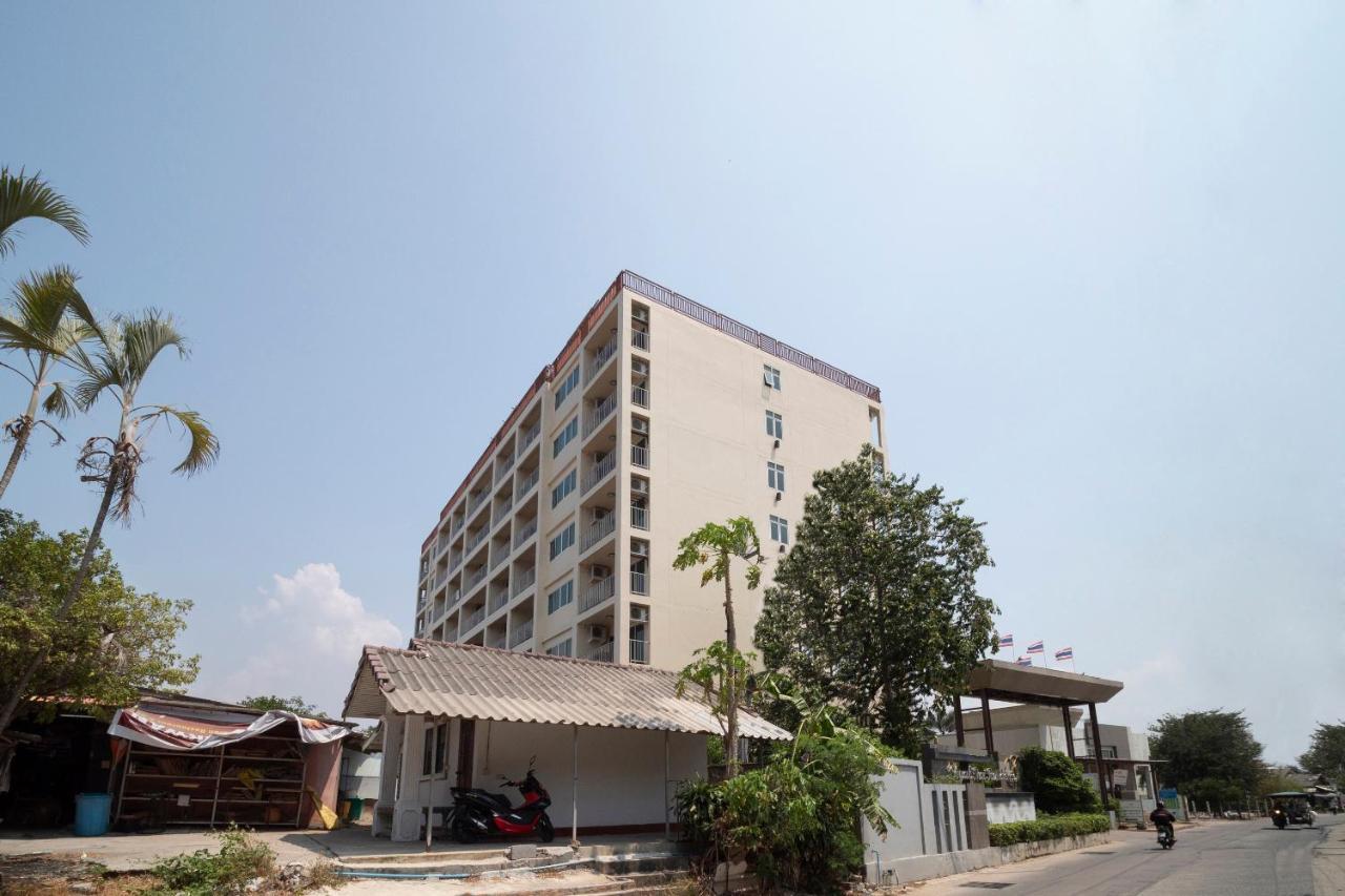 Oyo 829 Royal Thai Residence Bãi biển Jomtien Ngoại thất bức ảnh