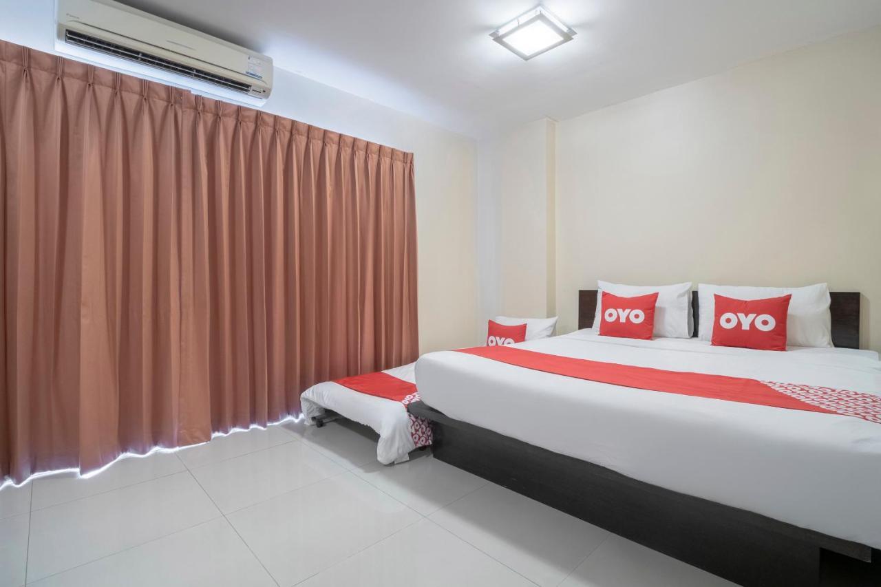 Oyo 829 Royal Thai Residence Bãi biển Jomtien Ngoại thất bức ảnh