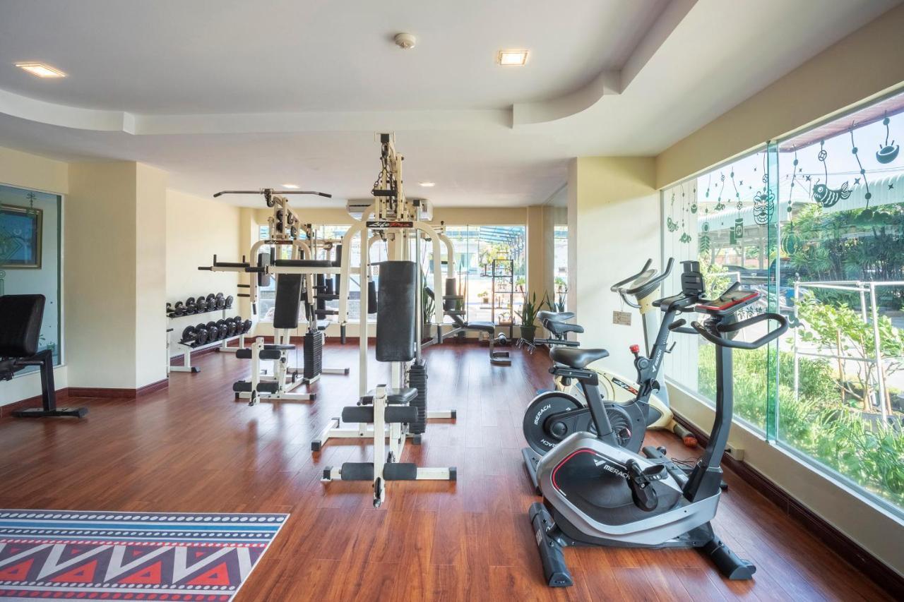 Oyo 829 Royal Thai Residence Bãi biển Jomtien Ngoại thất bức ảnh